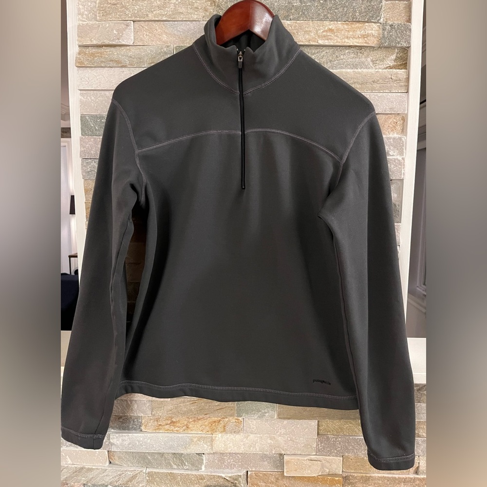 Patagonia capilene zip-neck baselayer